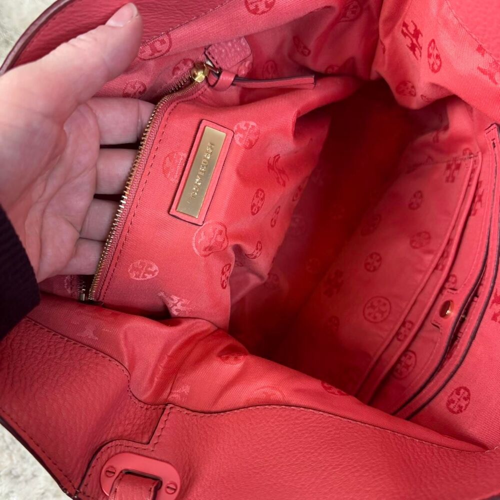 Tory Burch Coral Leather Shoulder Bag - Picture 5 of 5